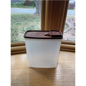 Tupperware Super Cereal Storer 1588-4 Brown Store and Pour